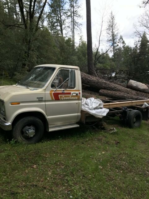 1976 Ford F-550 - photo 2