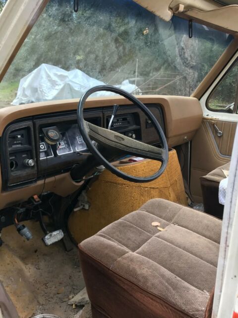 1976 Ford F-550 - photo 5