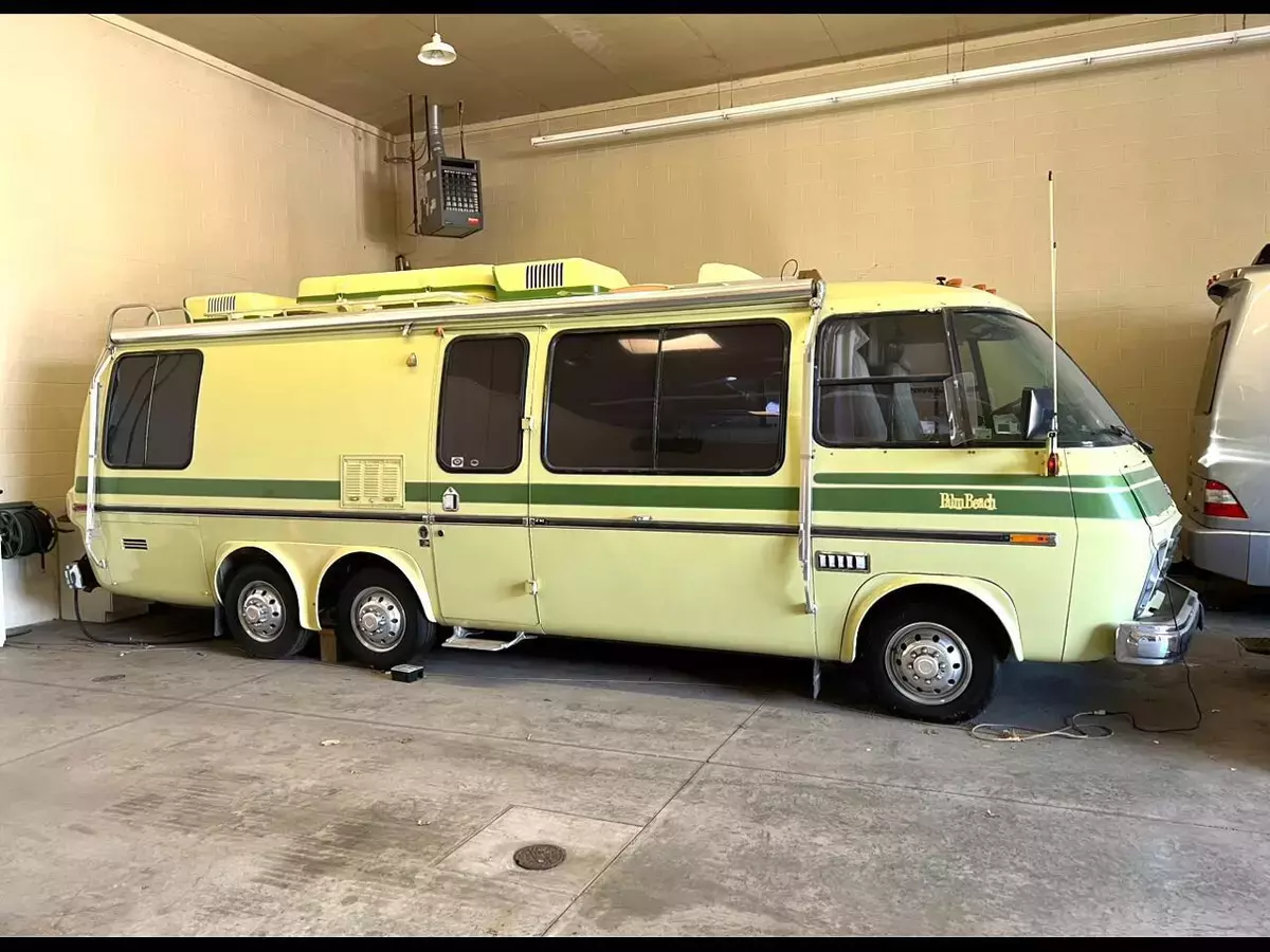 1976 GMC Motorhome 120000 Miles Green Motorhome 455 Olds Rocket 1976 GMC Motorhome