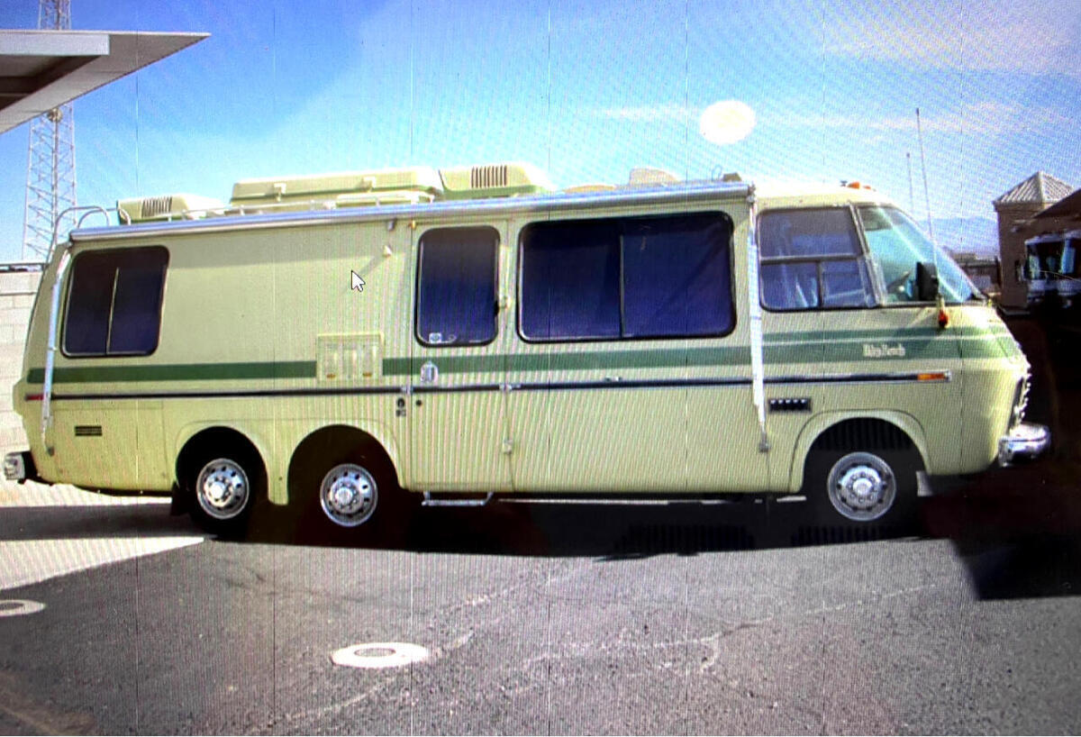 1976 GMC Motorhome - photo 5