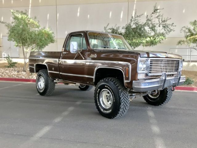 1976 GMC SIERRA 4X4 CLASSIC ALL ORIGINAL UP FOR A 5 DAY AUCTION AT NO RESERVE 1976 GMC Sierra 1500 Pickup Truck Short Box 4x4 Classic