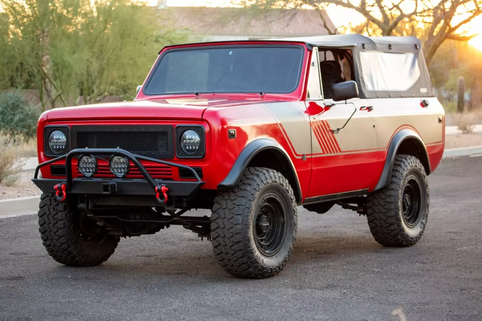 1976 International Harvester Scout - OEM+ Build #34 1976 International Harvester Scout - OEM+ Build #34