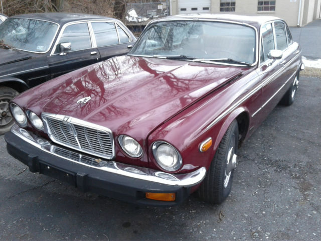 1976 Jaguar XJ12 L Sedan 4-Door