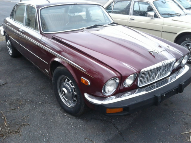 1976 Jaguar XJ12 L Sedan 4-Door - photo 2