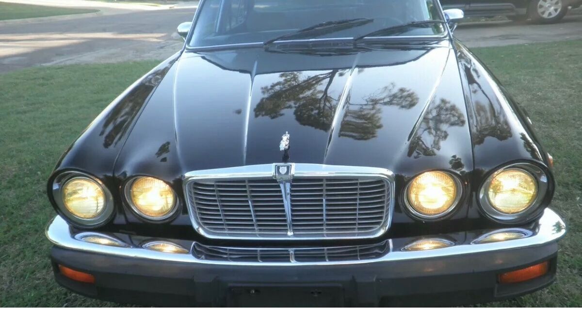 1976 Jaguar XJ6 XJ - photo 2