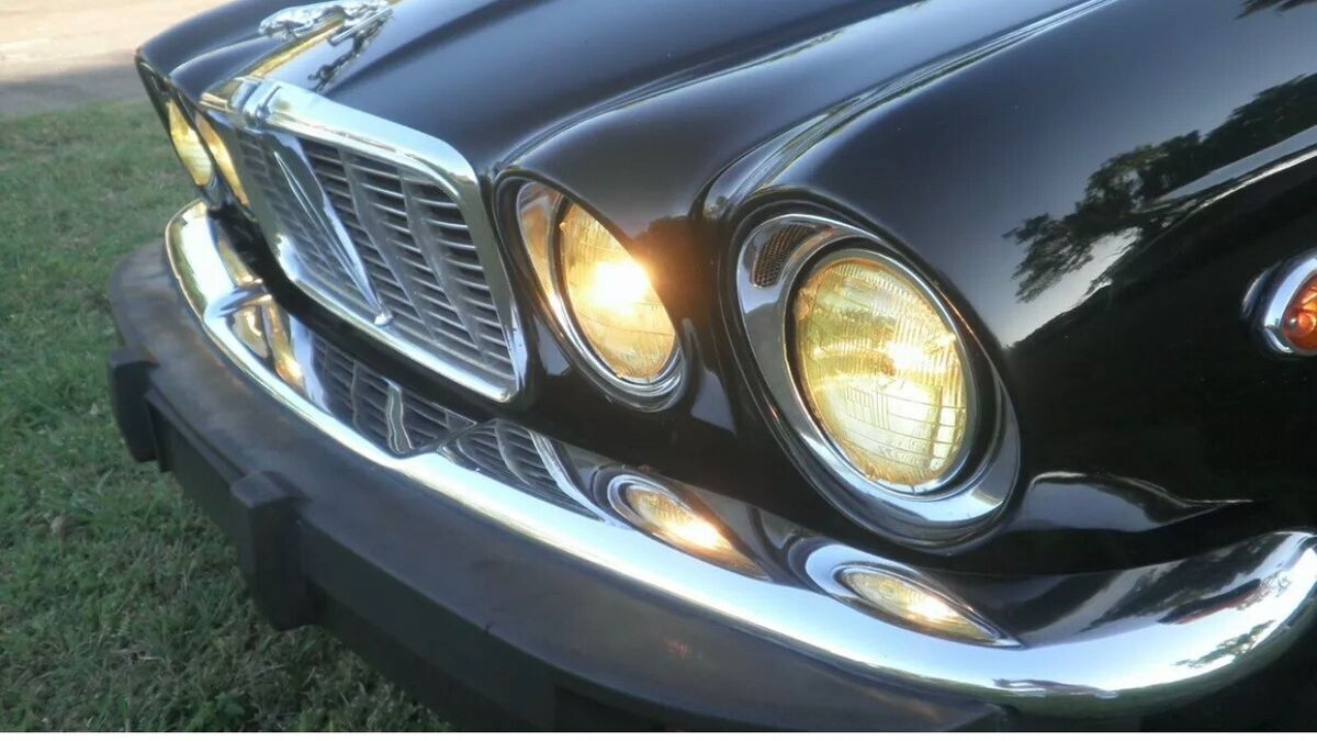 1976 Jaguar XJ6 XJ - photo 6