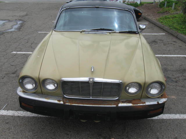 1976 Jaguar XJ6 - photo 2