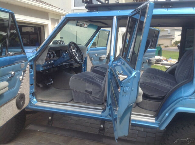 1976 Jeep Wagoneer Completely Restored Motor and Transmission - photo 6