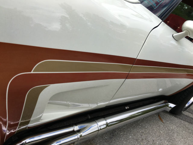 1976 Chevrolet Corvette ISCA SHOW CAR 11k MILES 100 PICS VIDEO MUST SEE - photo 13