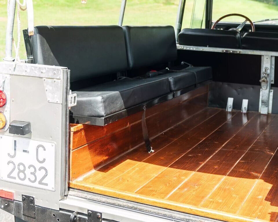 1976 Land Rover Santana 109 - photo 10