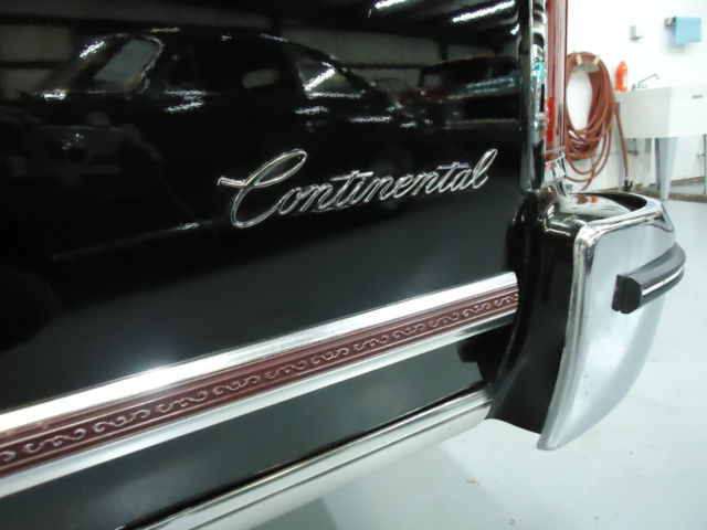 1976 Lincoln Continental 2 Door Coupe - photo 11