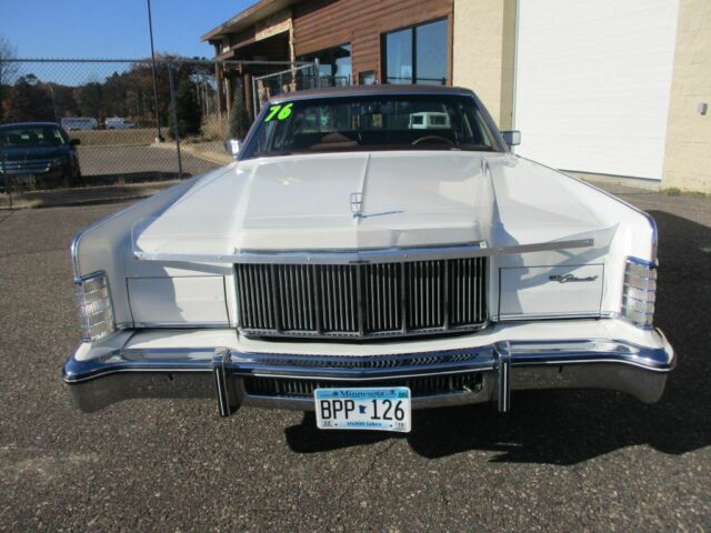 1976 Lincoln Continental 4 dr - photo 9