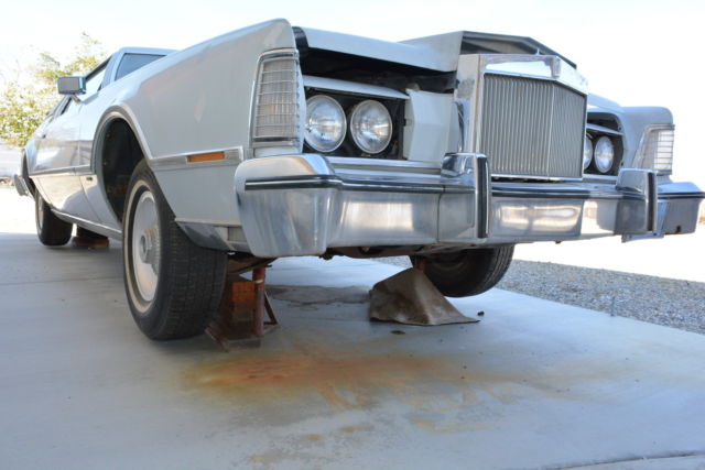 1976 Lincoln Continental Base Hardtop 2-Door - photo 2