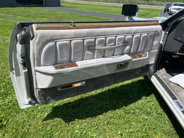 1976 Lincoln Continental - photo 10