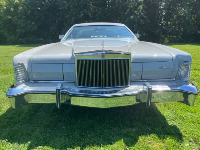 1976 Lincoln Continental - photo 2