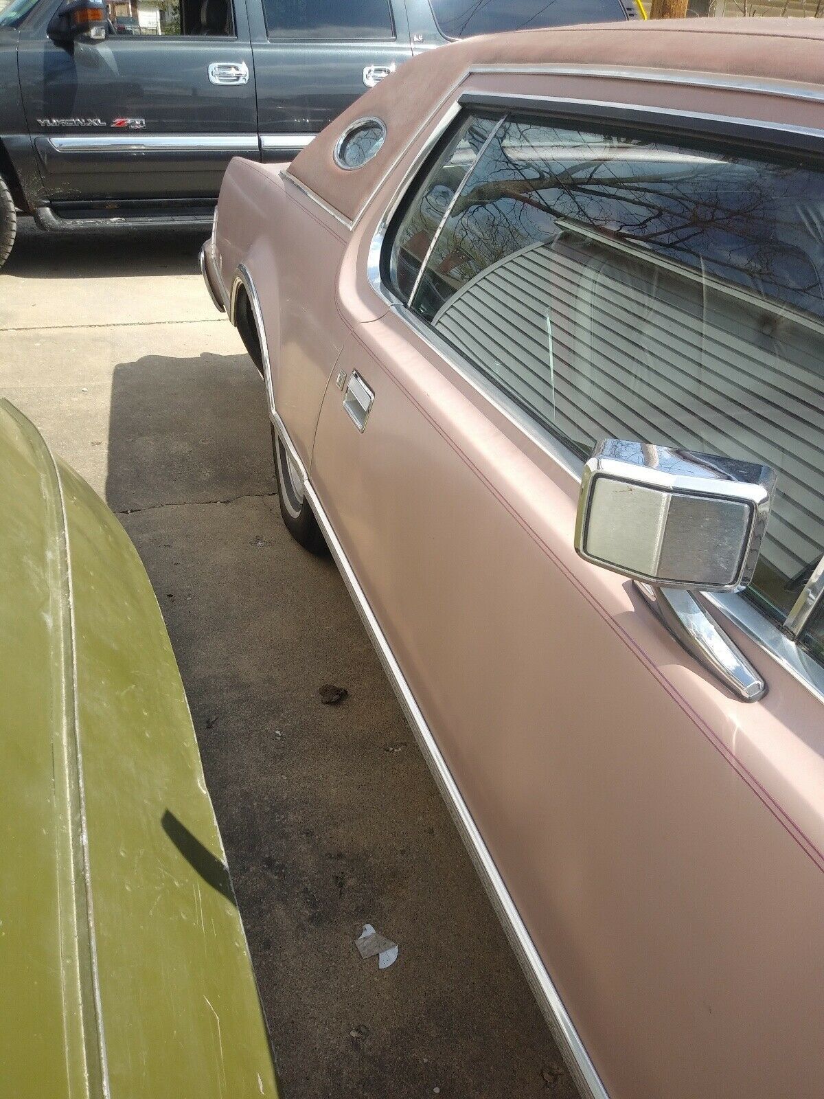 1976 Lincoln Continental MK 4 Rose luxury edition