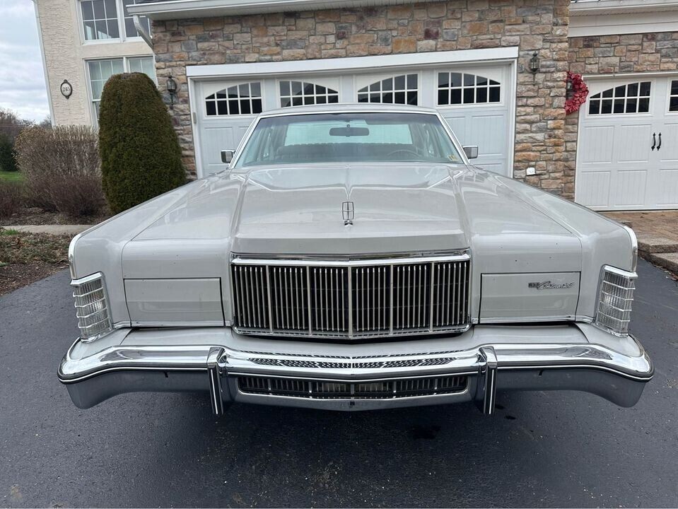 1976 Lincoln Continental Town Car - photo 4