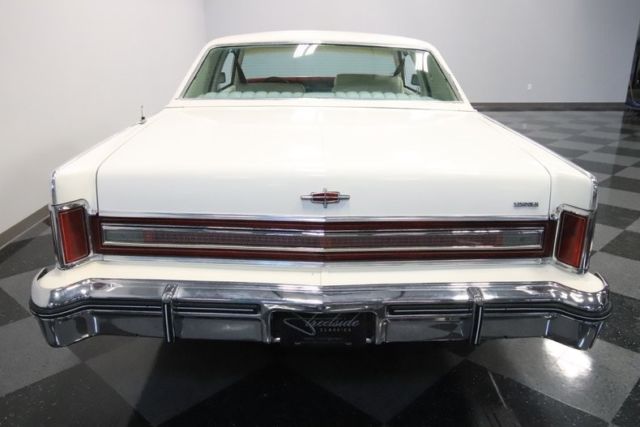1976 Lincoln Continental Town Coupe - photo 12