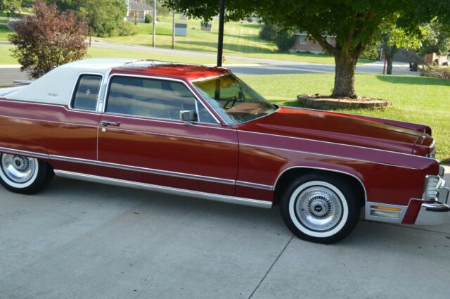 1976 Lincoln Continental Town Coupe Red White Top 85K Miles CLASSIC 460 CI 1976 Lincoln Continental Town Coupe