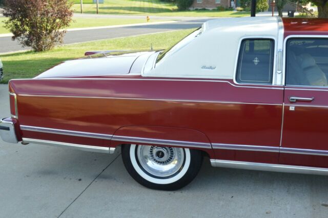 1976 Lincoln Continental Town Coupe - photo 2