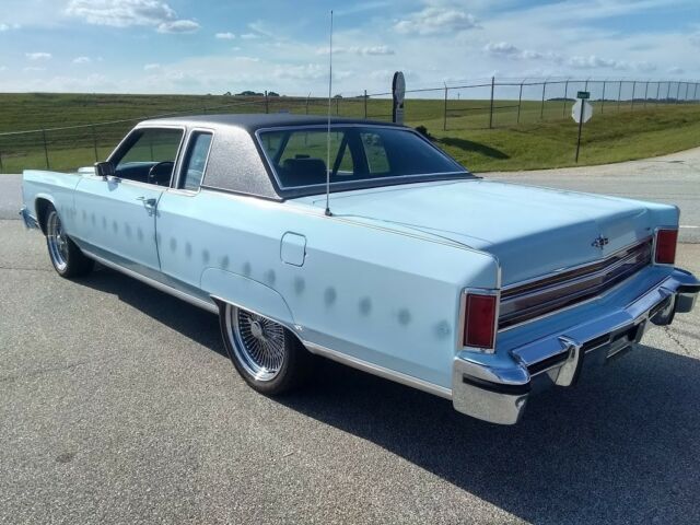 1976 Lincoln Continental Town Coupe - photo 5