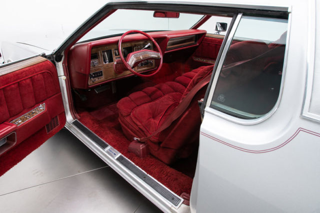 1976 Lincoln Mark Series Versailles - photo 3