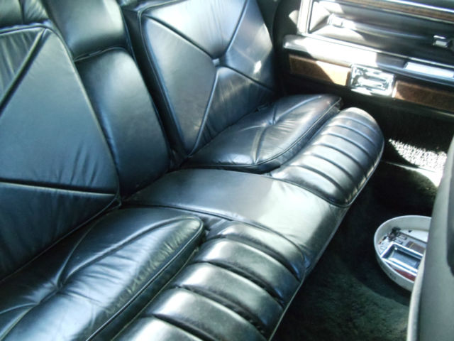 1976 Lincoln Town Car - photo 9