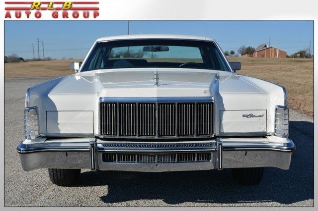 1976 Lincoln Town Car Sedan - photo 3
