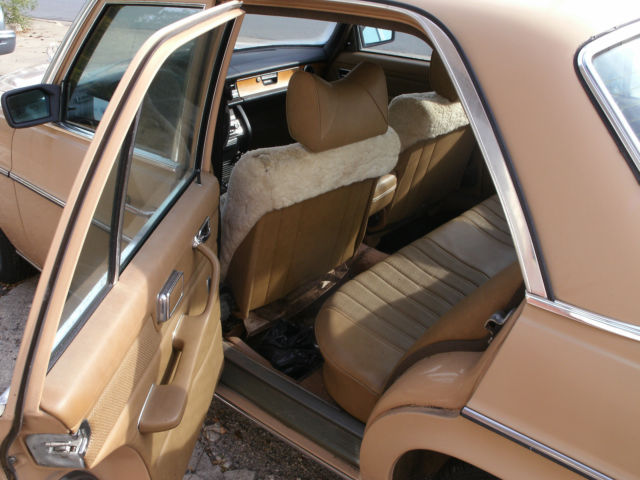 1976 Mercedes-Benz 200-Series - photo 8