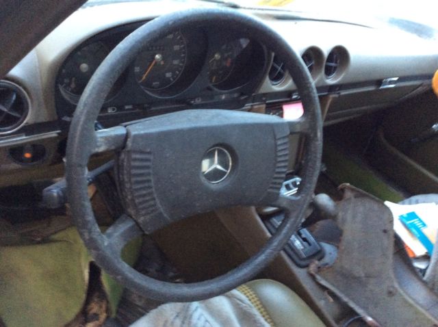 1976 Mercedes-Benz 200-Series - photo 9