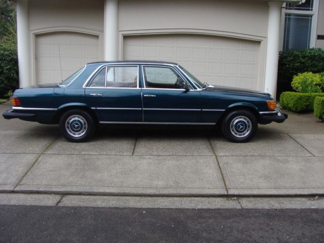 1976 Mercedes-Benz 400-Series