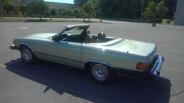 1976 MERCEDES 450SL SILVER GREEN 1976 Mercedes-Benz SL-Class