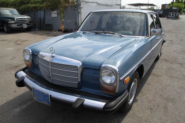 1976 Mercedes-Benz 240D Diesel Automatic 4 Cylinder NO RESERVE 1976 Mercedes-Benz 200-Series 240D