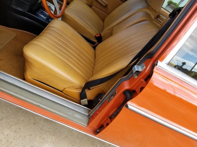 1976 Mercedes-Benz 200-Series leather - photo 11