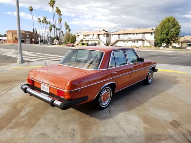 1976 Mercedes-Benz 200-Series leather - photo 4
