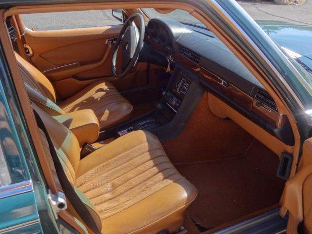 1976 Mercedes-Benz 200-Series S - photo 10