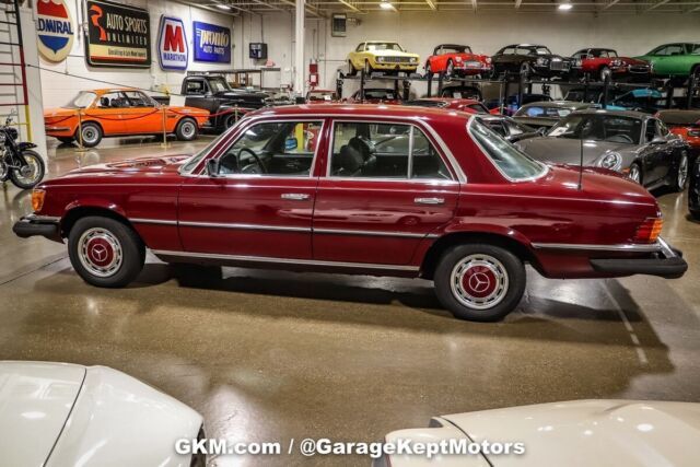 1976 Mercedes-Benz 200-Series - photo 10