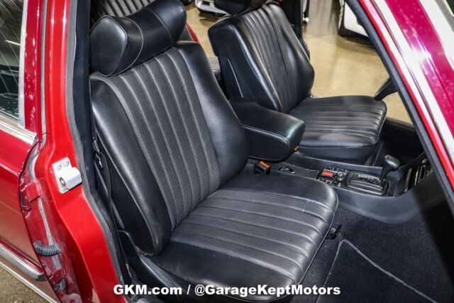 1976 Mercedes-Benz 200-Series - photo 4