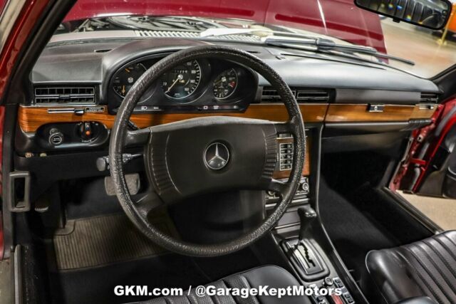 1976 Mercedes-Benz 200-Series - photo 5