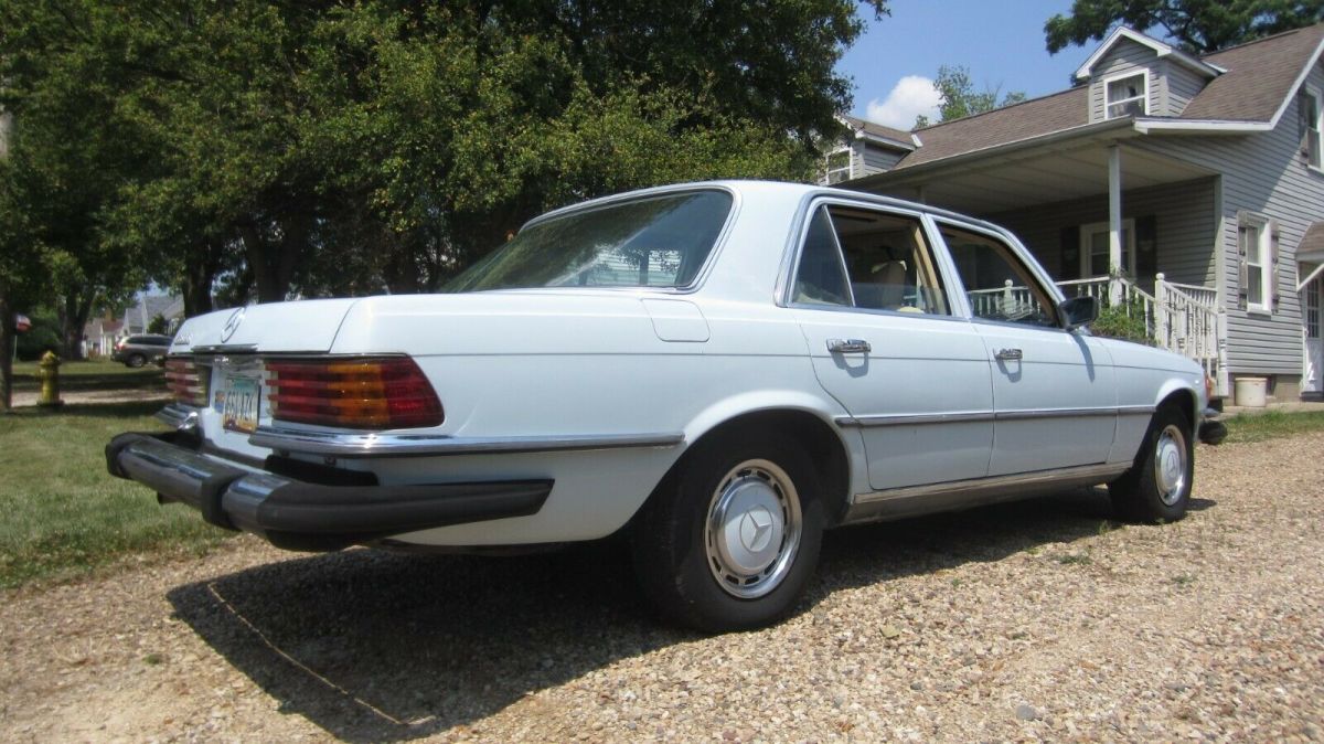 1976 Mercedes-Benz 200-Series - photo 5