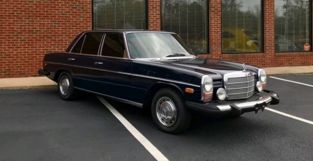 1976 Mercedes-Benz 300D Navy Blue Interior/Exterior W115 *MINT* 1976 Mercedes-Benz 300-Series 300D