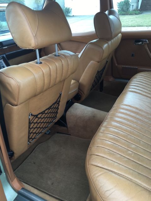 1976 Mercedes-Benz 400-Series - photo 11