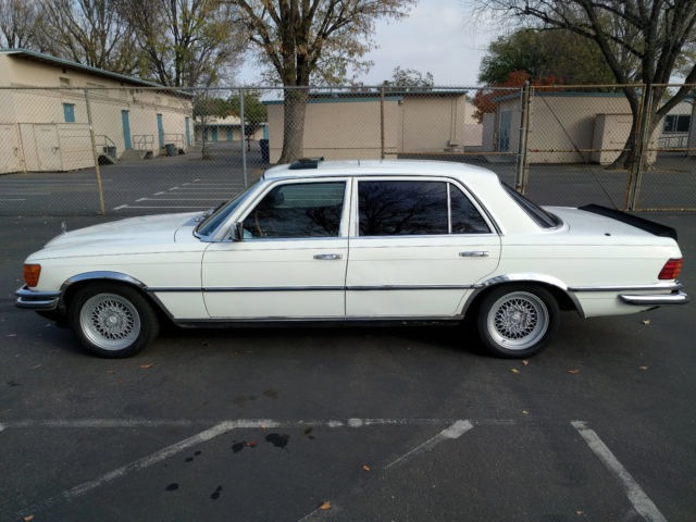 1976 Mercedes-Benz 400-Series 4 Door - photo 3