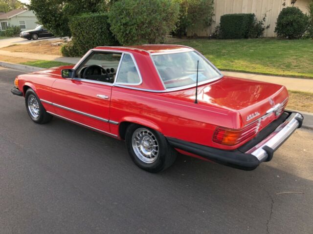 1976 Mercedes-Benz SL-Class 450SL CONVERTIBLE - photo 2