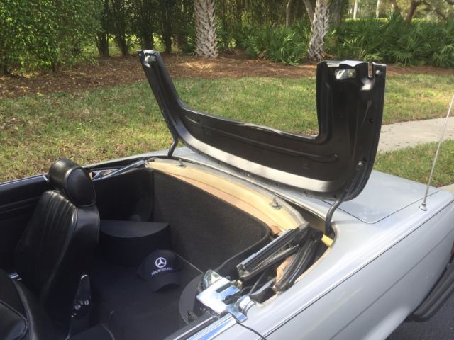 1976 Mercedes-Benz SL-Class ROADSTER - photo 9