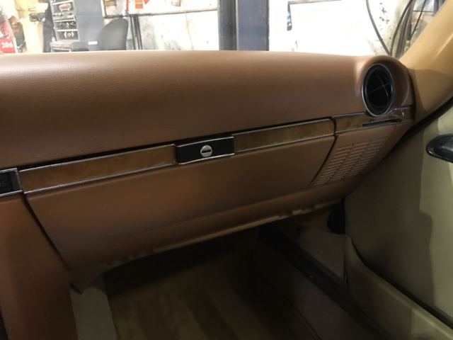 1976 Mercedes-Benz SL-Class - photo 12