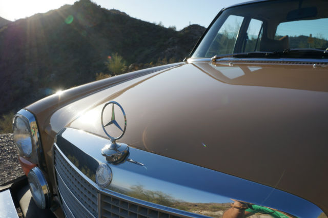 1976 Mercedes-Benz 200-Series Mercedes W115 - photo 2