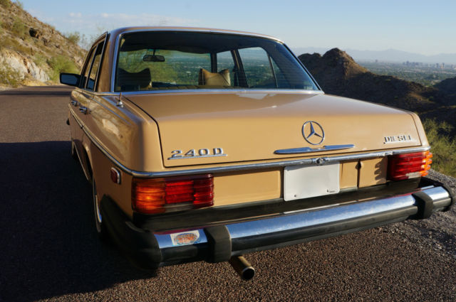 1976 Mercedes-Benz 200-Series Mercedes W115 - photo 3
