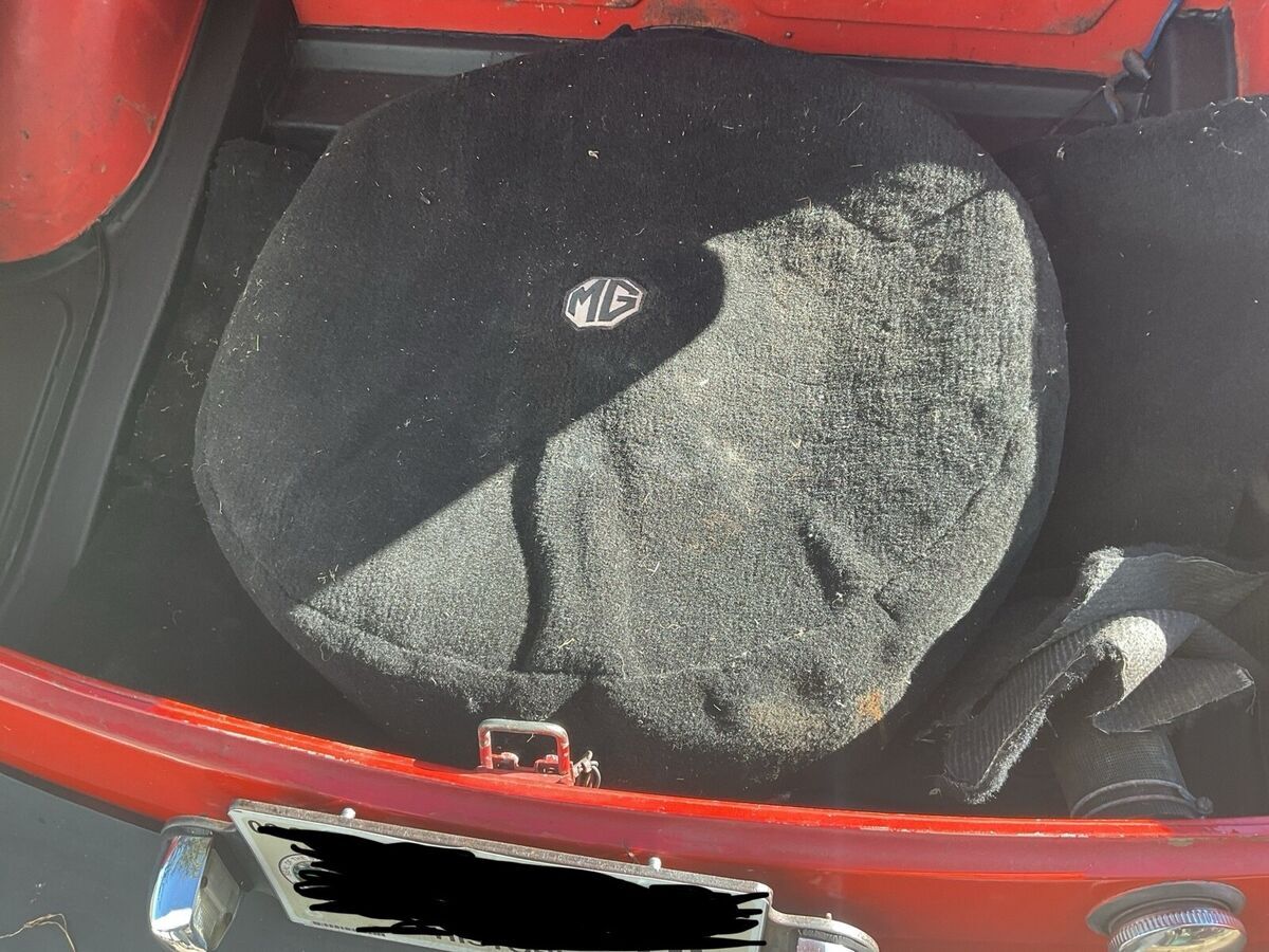 1976 MG B - photo 12