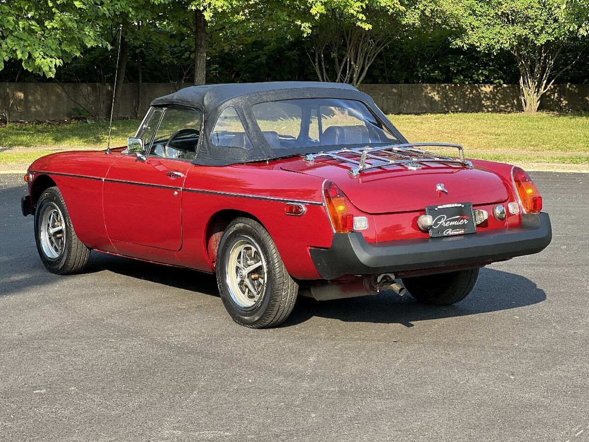 1976 MG MGB ROADSTER / 4-SPEED / MUST SEE - photo 10